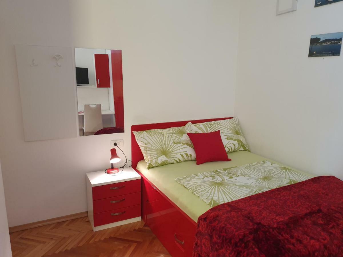 Gordana Apartments Хвар Екстериор снимка